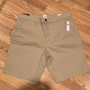 NWT gap beige shorts